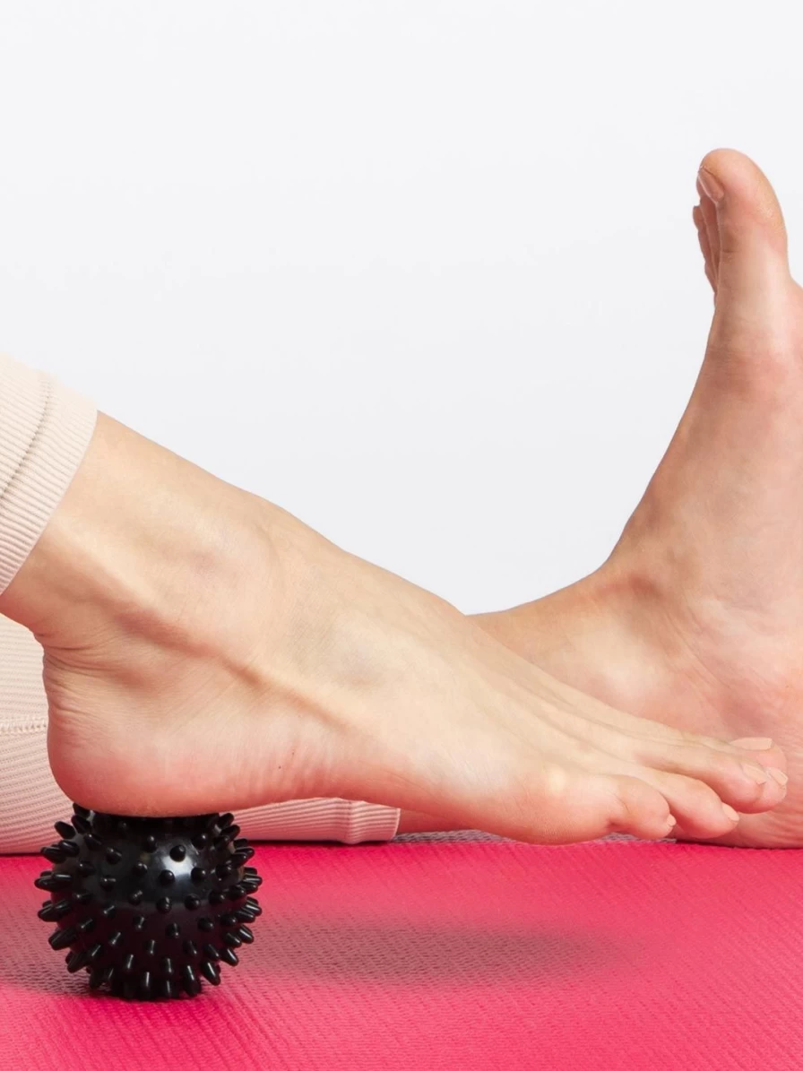 Capezio High-Quality Massage Ball for Muscle Relief and Recovery – Portable Deep Tissue Therapy Tool